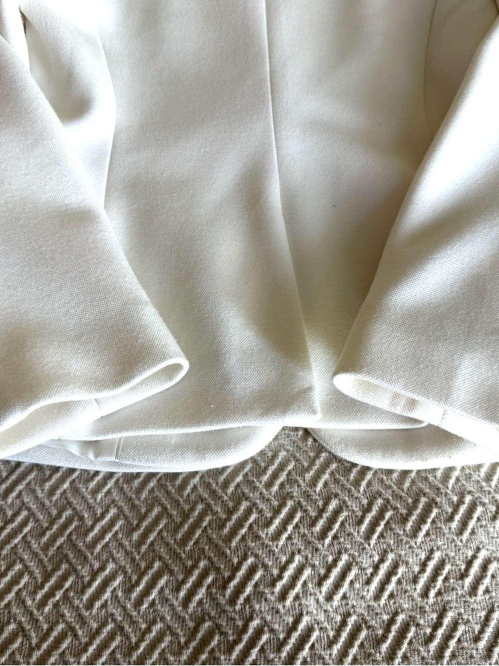 Hilfiger Classic Women's White Blazer - Elegant Single-Button Jacket - Picture 5 of 5